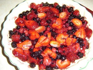 paj med skogsbär paj med skogsbär