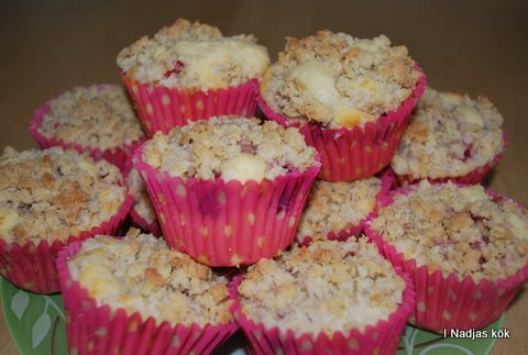 Hallonmuffins med crum´ble