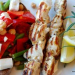 Kycklingsouvlaki med grillad paprikasallad