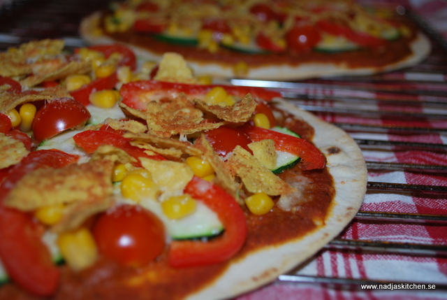 Mexikansk grönsakspizza med tacotopping - linas matkasse - vegetariskt - propoints - nadjaskitchen.se - taco -